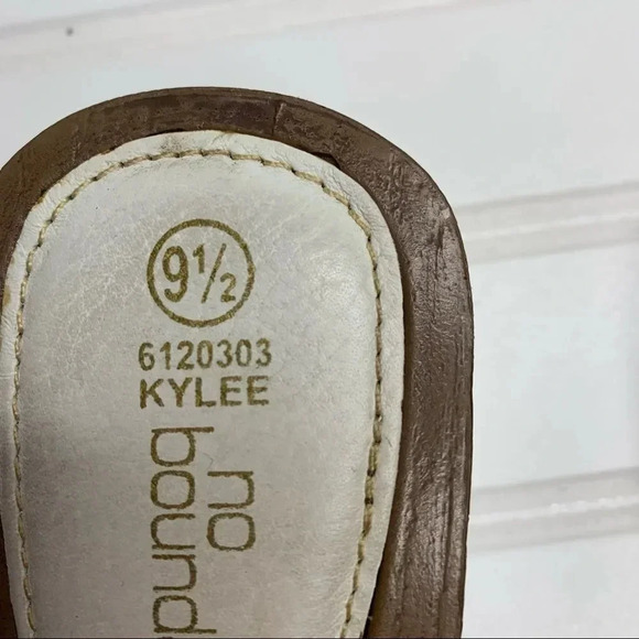 Vintage Y2K No Boundaries Slides - Picture 7 of 8